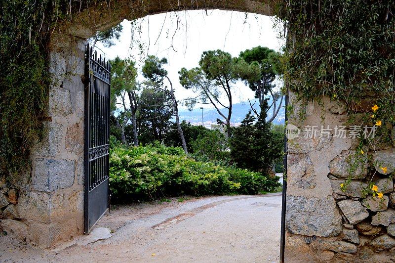 Gate, Park Guell，巴塞罗那，西班牙